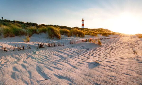 urlaub_sylt_nordsee_list_leuchtturm_duene_sonnenuntergang